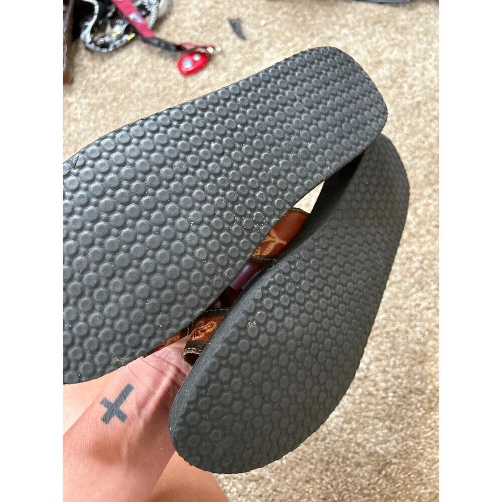 Bania's flats sandals leather tooled rubber bottom made in Mexico 2 strap SZ 6